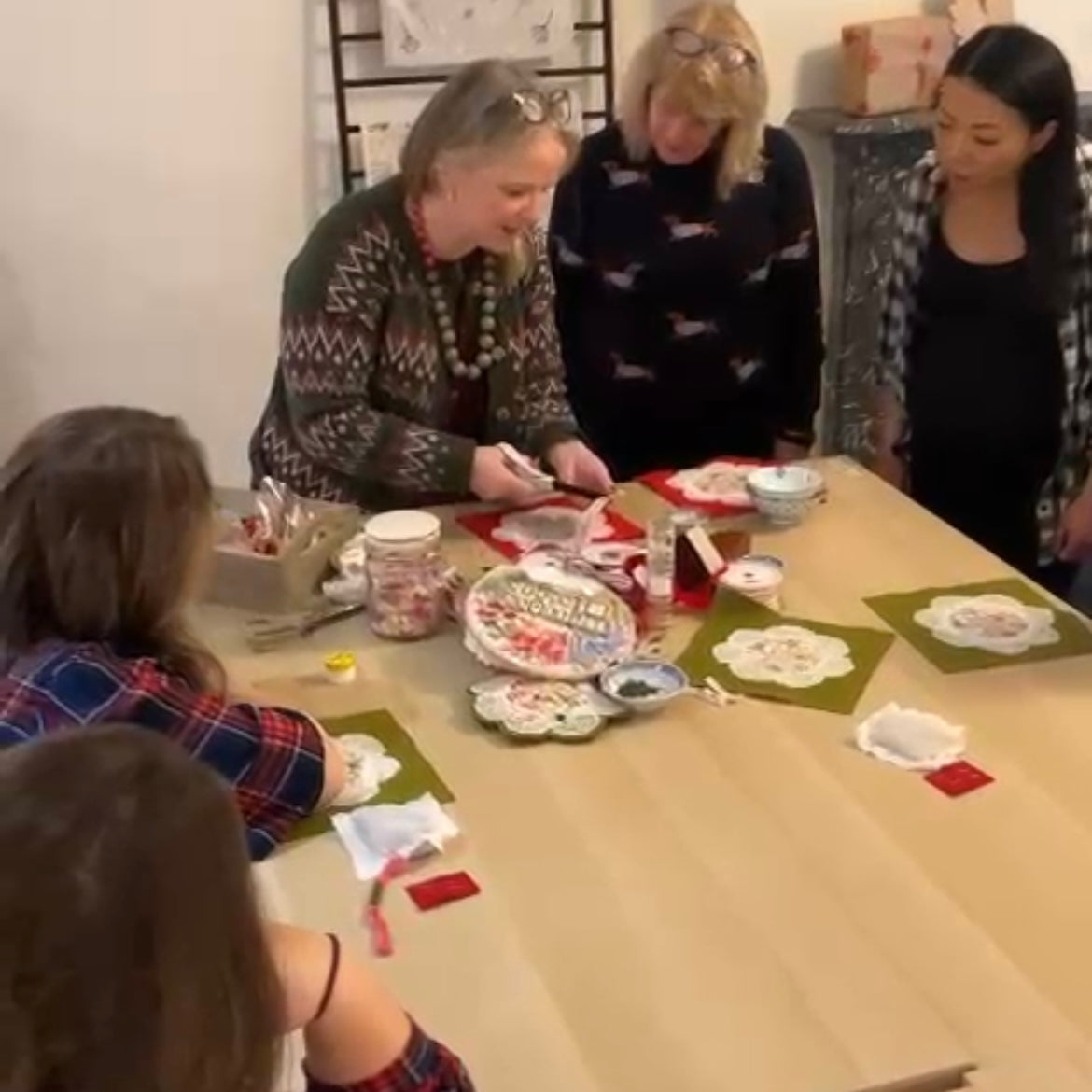 ADULTS AND TEENS** Friday 15th November 7-9.30pm Brontë Christmas embroidery decoration workshop.