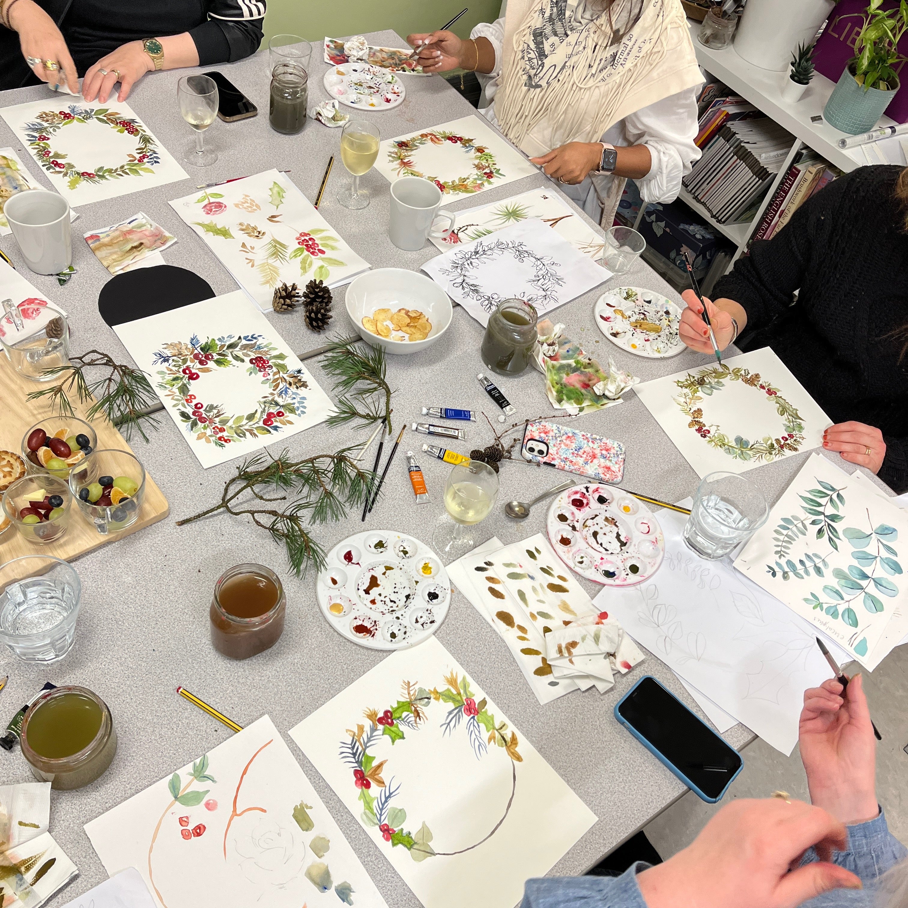 ADULTS AND TEENS** Saturday 7th December  10-12.30pm Adult Christmas Wreath Painting workshop