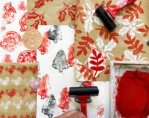 KIDS** Saturday 14th December 10-12pm Kids Christmas Wrapping paper Printing Workshop