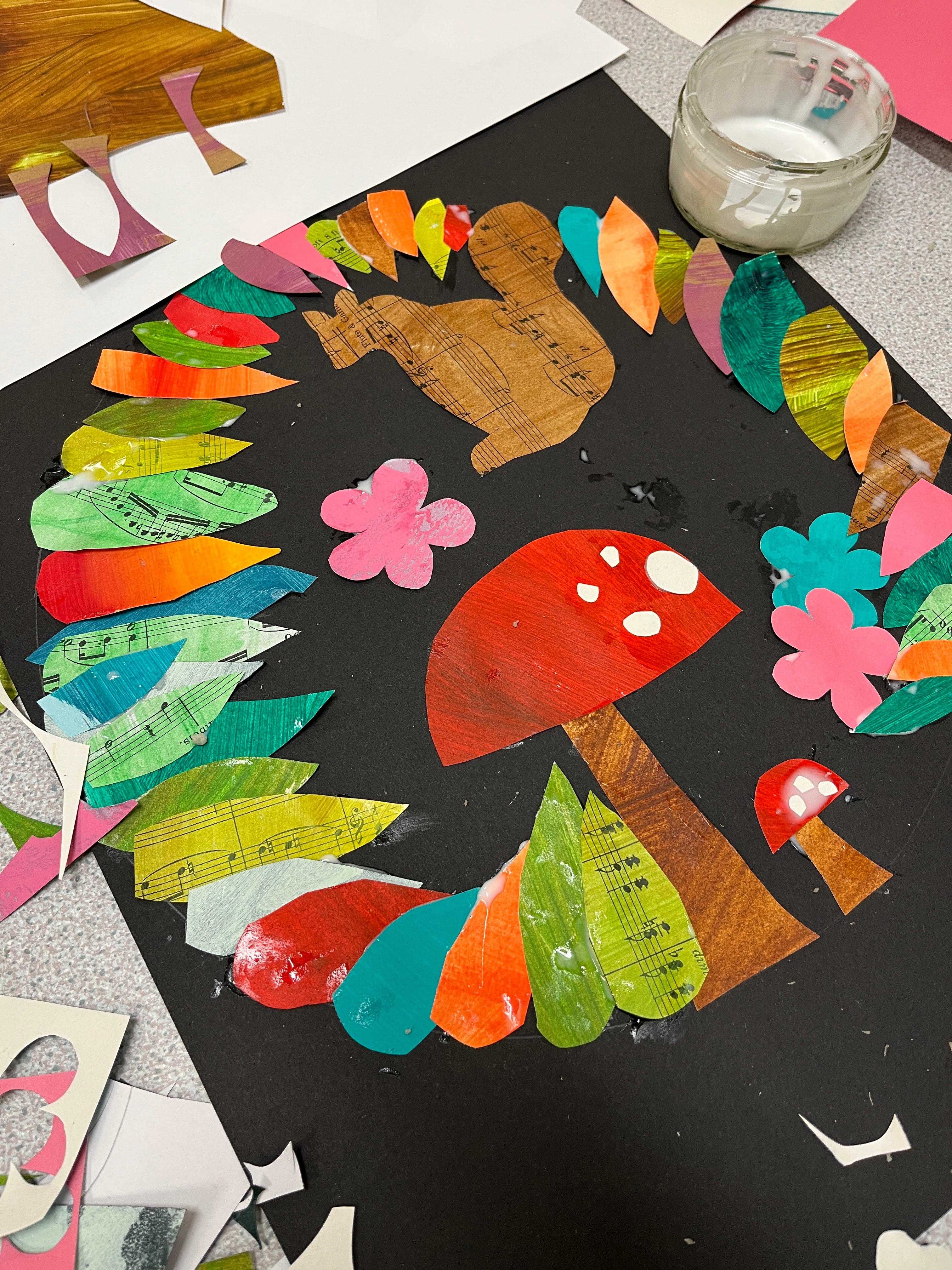 KIDS** Saturday 21st September 1:30-3pm. Kids Autumn Foliage Collage Masterpiece